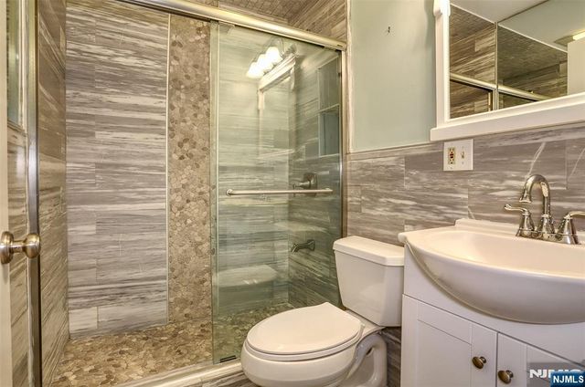 54 Polk P3, Newark, NJ 07105