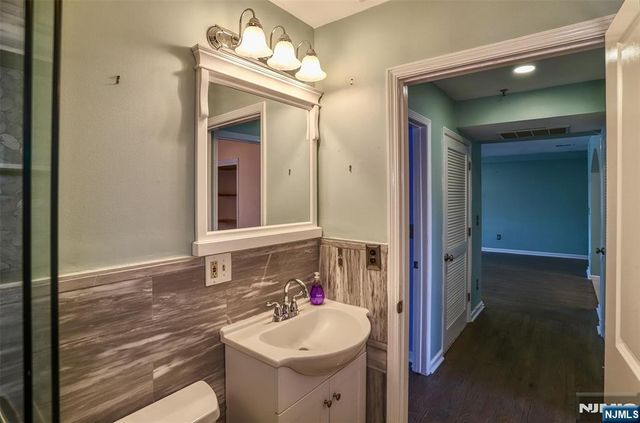 54 Polk P3, Newark, NJ 07105