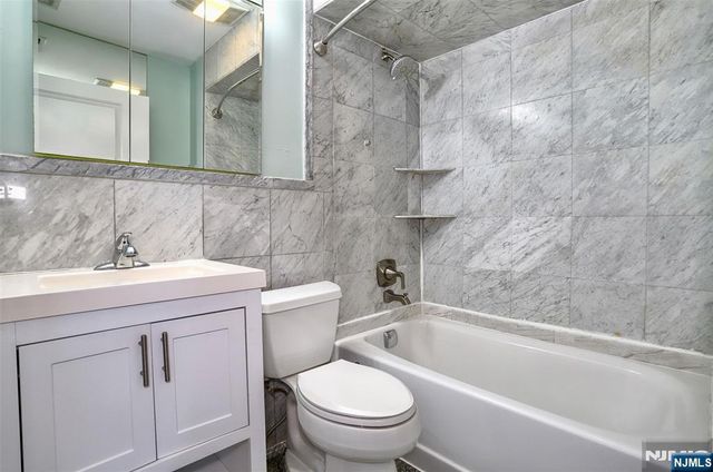 54 Polk P3, Newark, NJ 07105