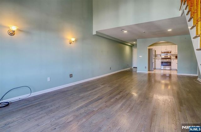 54 Polk P3, Newark, NJ 07105