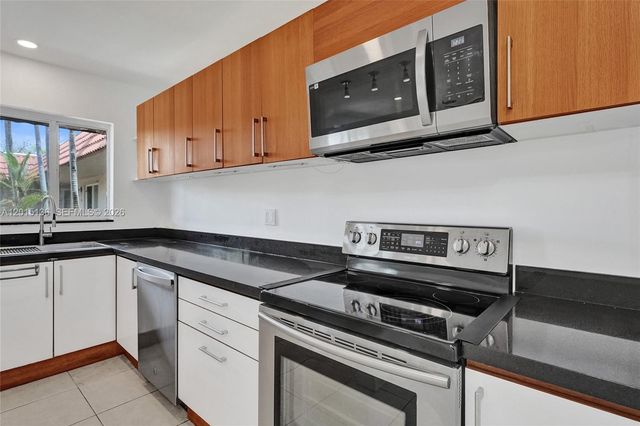 3050 NE 5th Ter 13, Wilton Manors, FL 33334