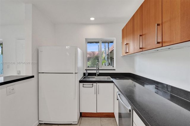 3050 NE 5th Ter 13, Wilton Manors, FL 33334