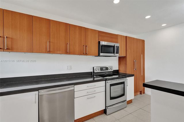 3050 NE 5th Ter 13, Wilton Manors, FL 33334