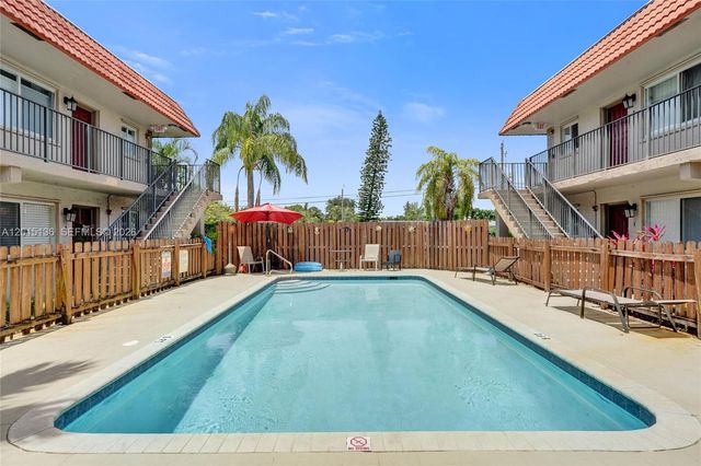 3050 NE 5th Ter 13, Wilton Manors, FL 33334