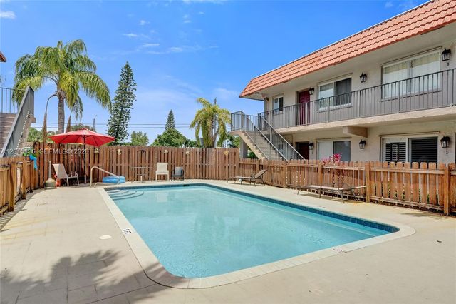 3050 NE 5th Ter 13, Wilton Manors, FL 33334