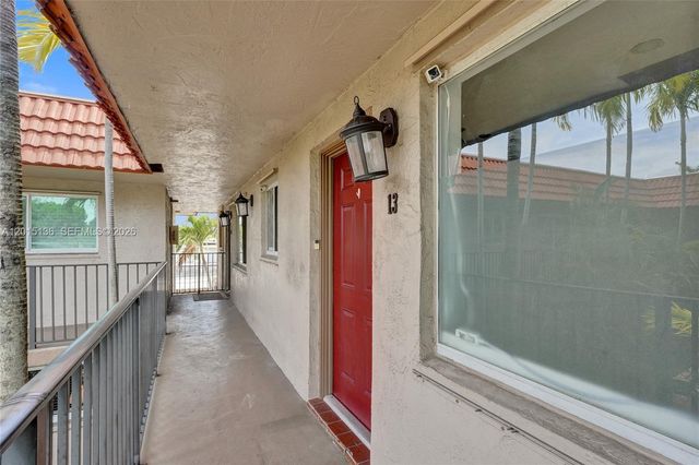 3050 NE 5th Ter 13, Wilton Manors, FL 33334