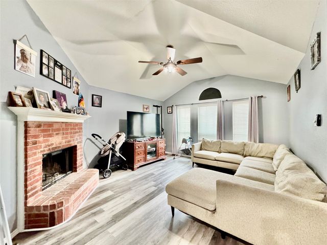 123 Breanna Way, Waxahachie, TX 75165
