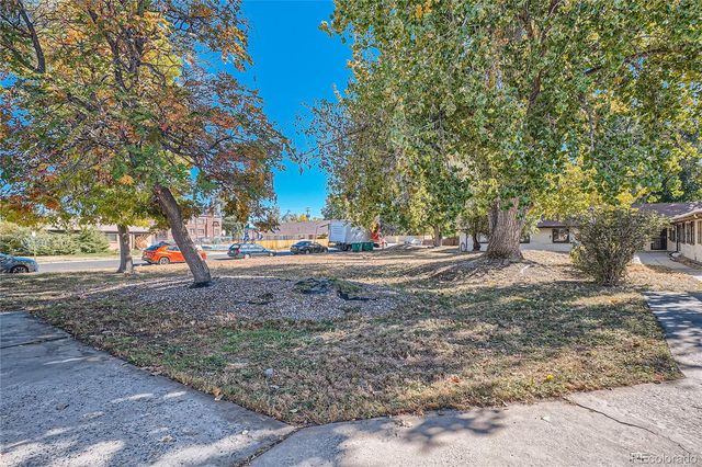 2855 N Harrison Street, Denver, CO 80205