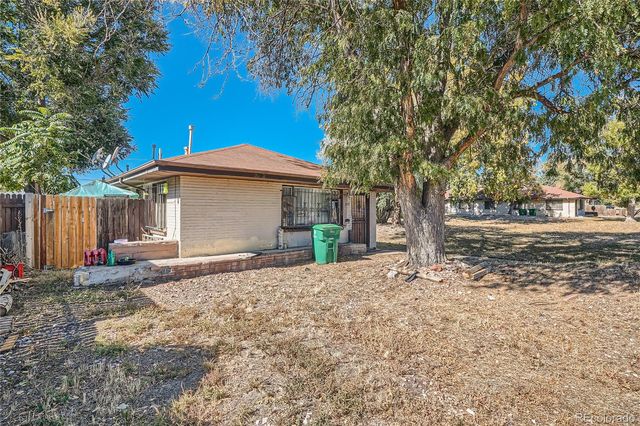 2855 N Harrison Street, Denver, CO 80205