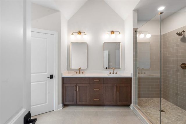 4701 Bandolino Lane 425, Peachtree Corners, GA 30092