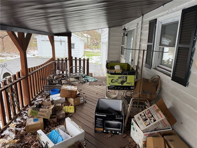 47085 Oak Street, New Waterford, OH 44445