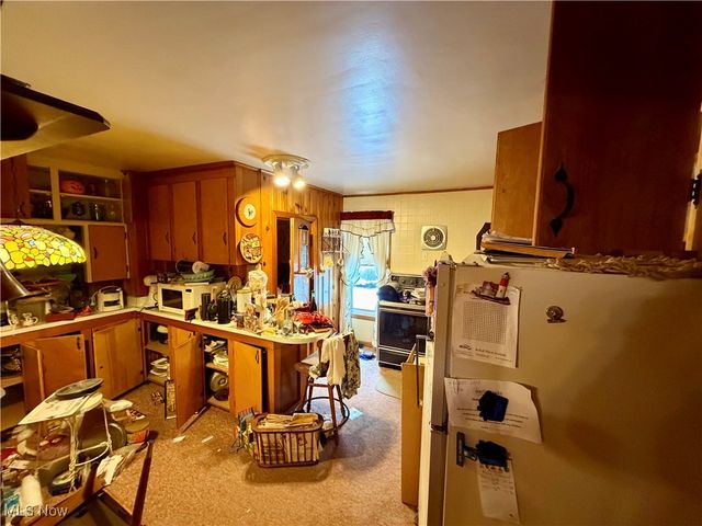 47085 Oak Street, New Waterford, OH 44445