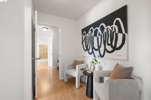 8 Admiral Dr A229, Emeryville, CA 94608