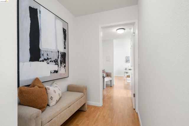 8 Admiral Dr A229, Emeryville, CA 94608