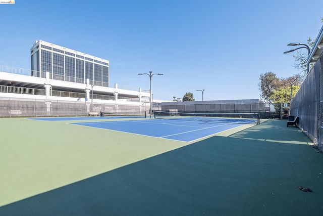 8 Admiral Dr A229, Emeryville, CA 94608