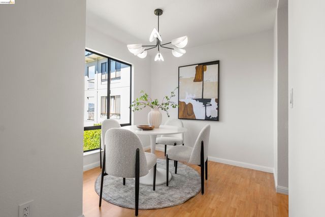 8 Admiral Dr A229, Emeryville, CA 94608