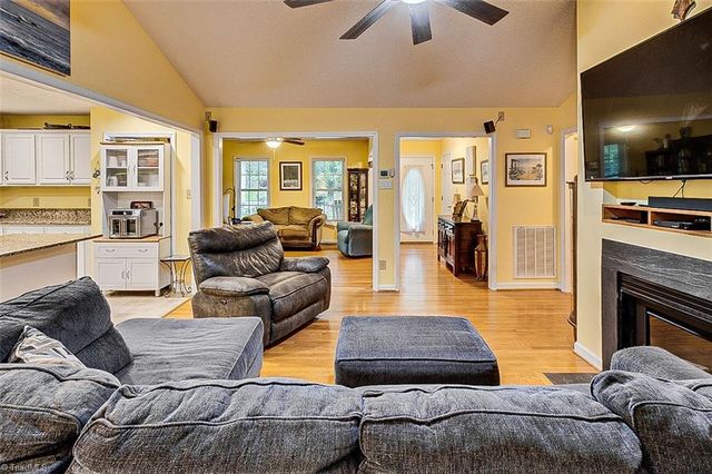 1166 Cedar Wood Place, Asheboro, NC 27203