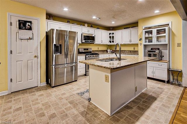 1166 Cedar Wood Place, Asheboro, NC 27203