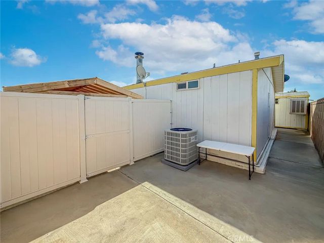 48303 20th St W 109, Lancaster, CA 93534