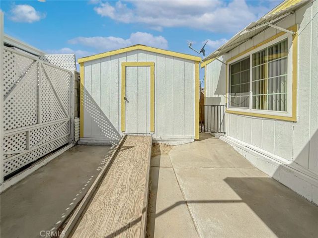 48303 20th St W 109, Lancaster, CA 93534