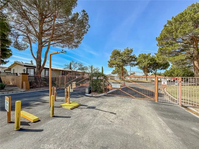 48303 20th St W 109, Lancaster, CA 93534