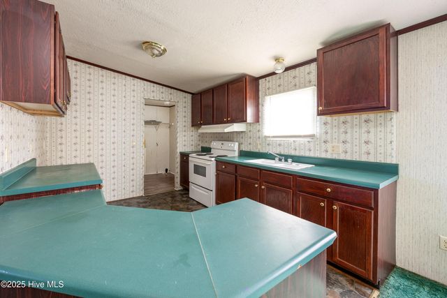 60 Joyce Lane, Clinton, NC 28328