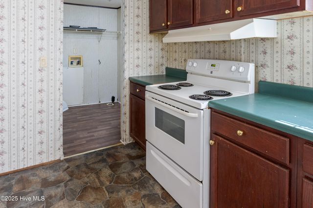 60 Joyce Lane, Clinton, NC 28328