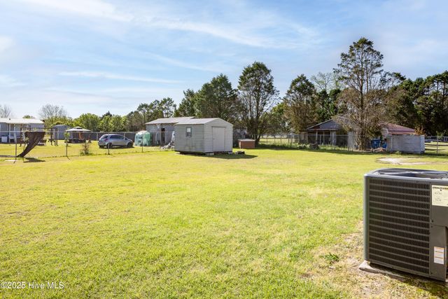 60 Joyce Lane, Clinton, NC 28328