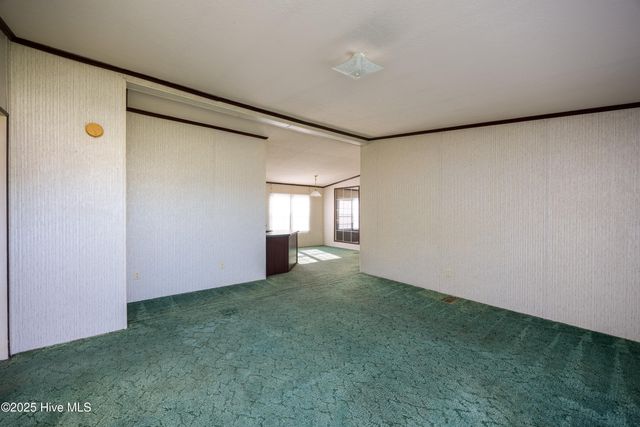 60 Joyce Lane, Clinton, NC 28328