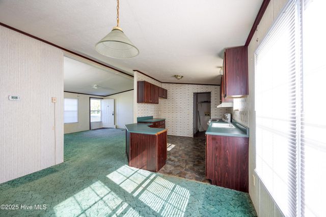 60 Joyce Lane, Clinton, NC 28328