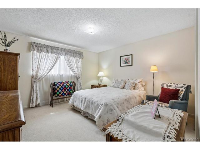 642 Scorpio Dr, Lone Tree, CO 80124