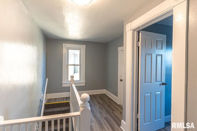 2008 DIXWELL Street, Davenport, IA 52802