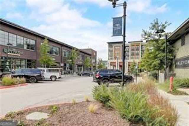 6425 Halcyon Way, Alpharetta, GA 30005