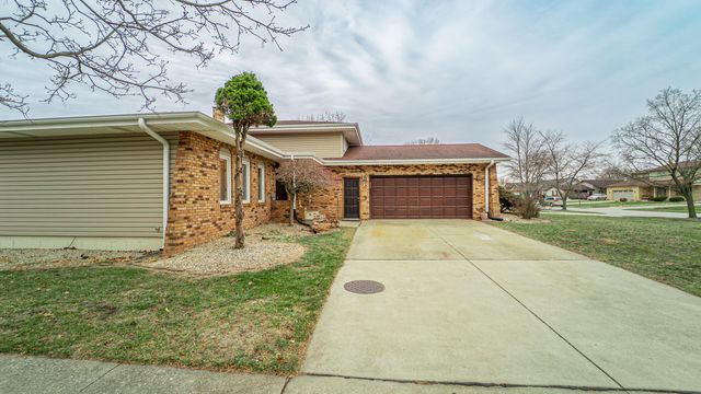 9439 Walnut Drive, Munster, IN 46321