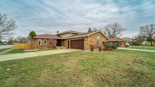 9439 Walnut Drive, Munster, IN 46321