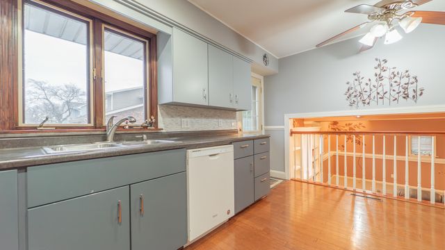 9439 Walnut Drive, Munster, IN 46321