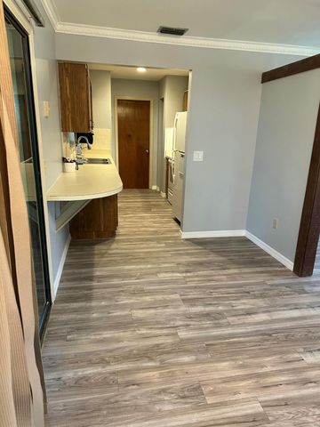 522 NW La Brea Avenue, Port St Lucie, FL 34983