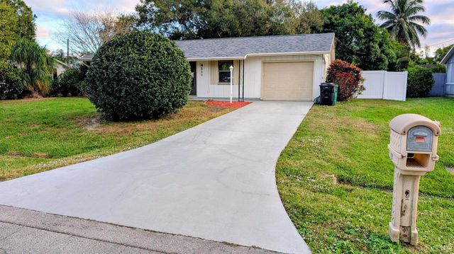 522 NW La Brea Avenue, Port St Lucie, FL 34983