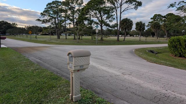 522 NW La Brea Avenue, Port St Lucie, FL 34983