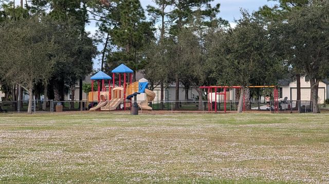 522 NW La Brea Avenue, Port St Lucie, FL 34983