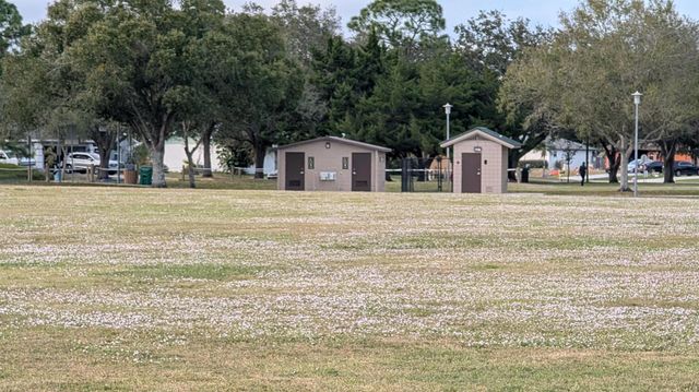 522 NW La Brea Avenue, Port St Lucie, FL 34983