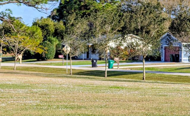 522 NW La Brea Avenue, Port St Lucie, FL 34983