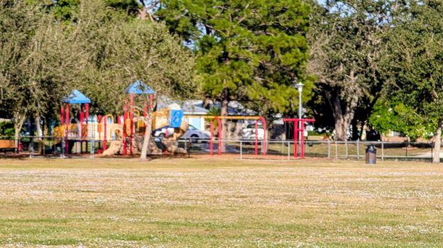 522 NW La Brea Avenue, Port St Lucie, FL 34983