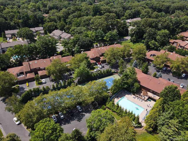 43 Hunt Drive, Jericho, NY 11753