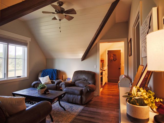 450 Lowe Branch Rd, Centerville, TN 37033