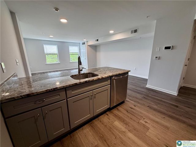938 East 4th 201, Bethlehem City, PA 18015