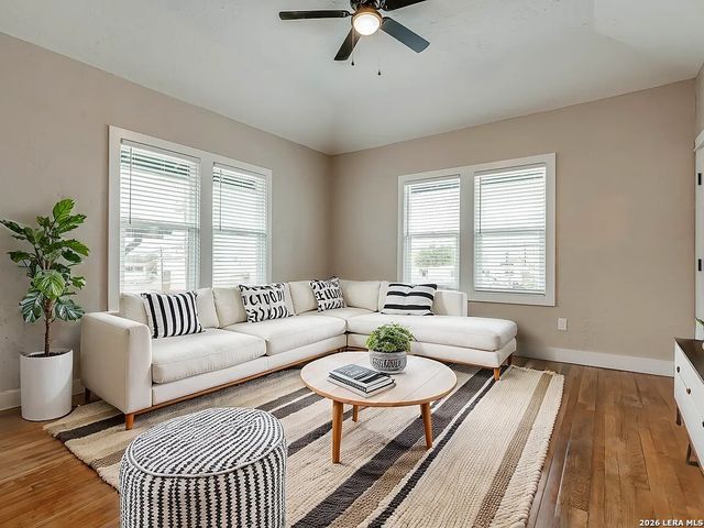 316 W Cypress St, San Antonio, TX 78212