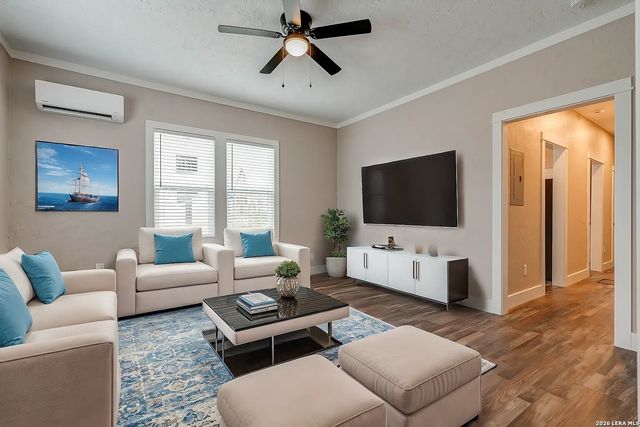 316 W Cypress St, San Antonio, TX 78212