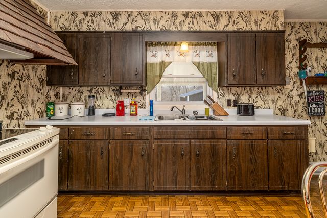 12754 Pease Road, Marion, IL 62959