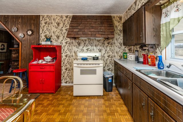 12754 Pease Road, Marion, IL 62959